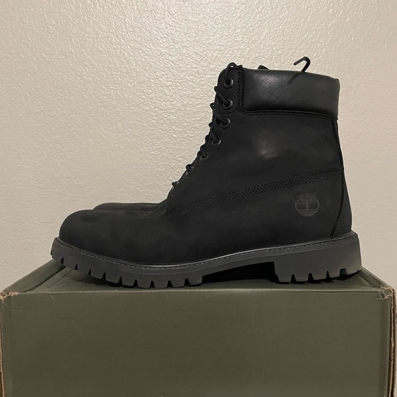 Timberland Boots - Picture 3 of 7